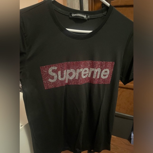 Thrifted Supreme T Shirt - Picture 2 of 5